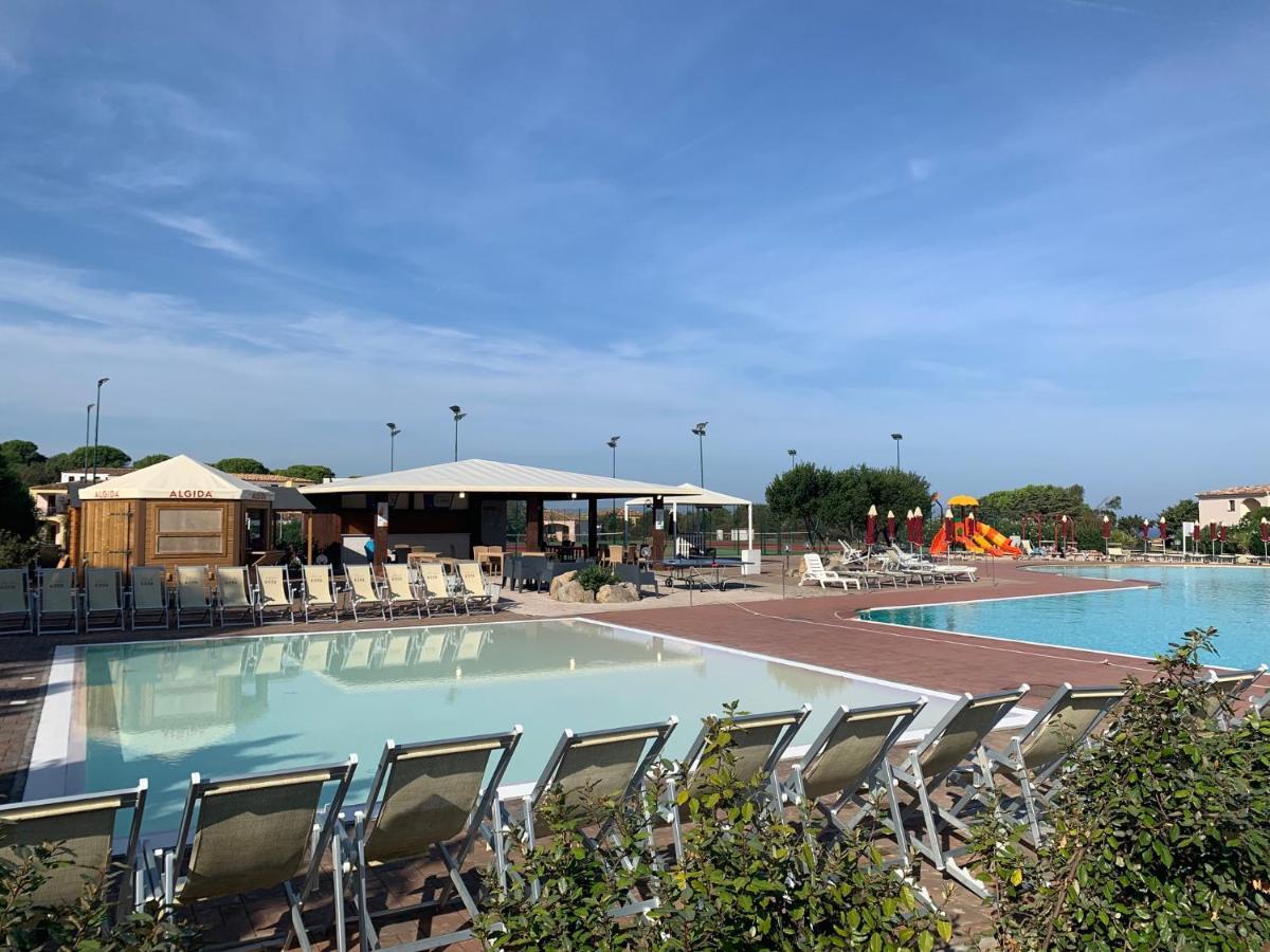 Club Esse Gallura Aglientu Ngoại thất bức ảnh